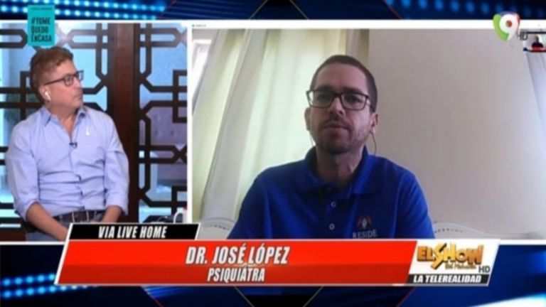 El productor Iván Ruiz junto al doctor José López