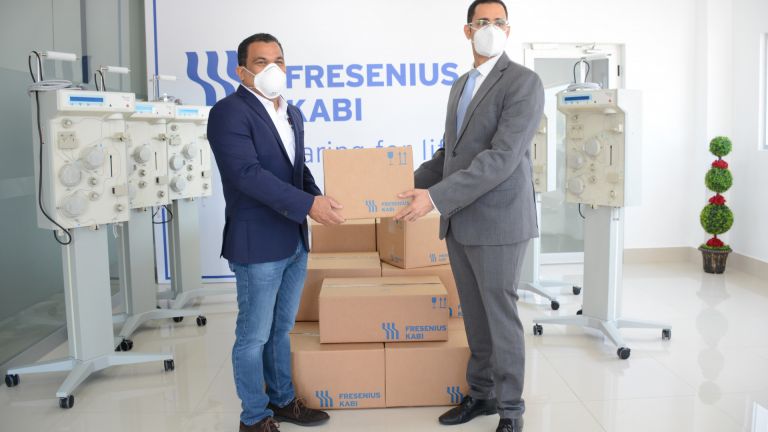 Fresenius Kabi dona cinco equipos al gobierno 