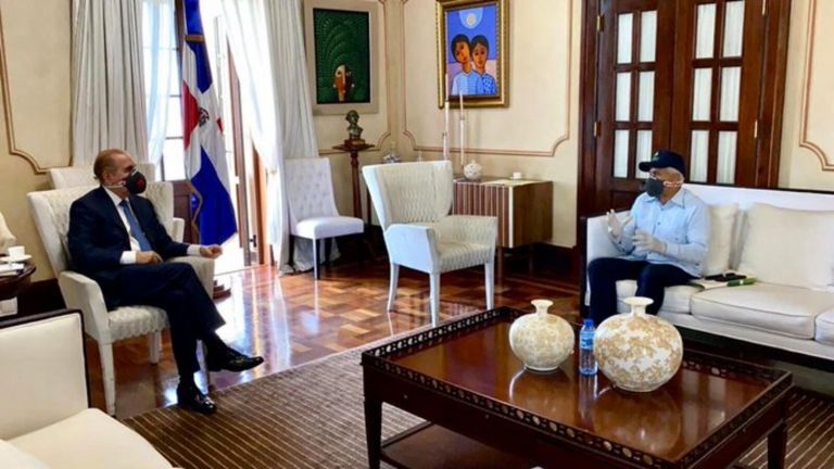 Danilo Medina con Osmar Benítez