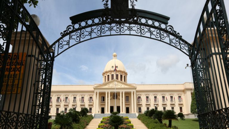 Portada frontal del Palacio Nacional