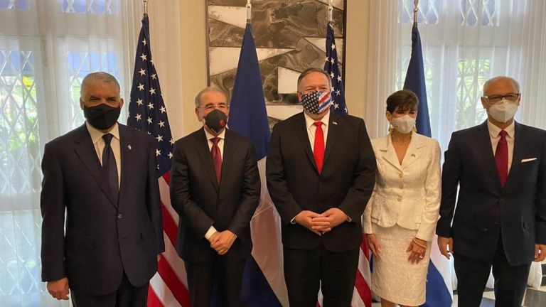 Danilo Medina durante encuentro con Michael Pompeo