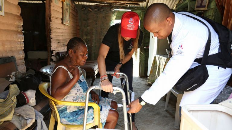 Más de 100 mil personas reciben ayuda solidaria del Despacho de la Primera Dama