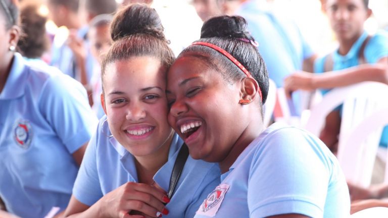 Estudiantes Sabana Perdida estrenan liceo.