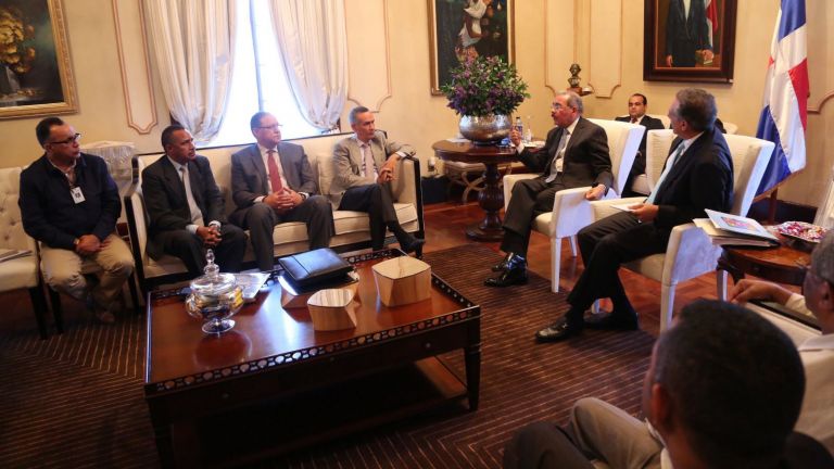 Danilo Medina y funcionarios