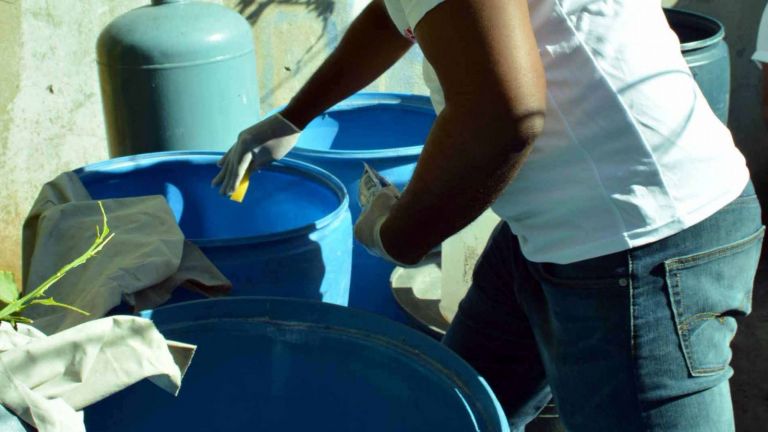 Campaña contra el dengue.