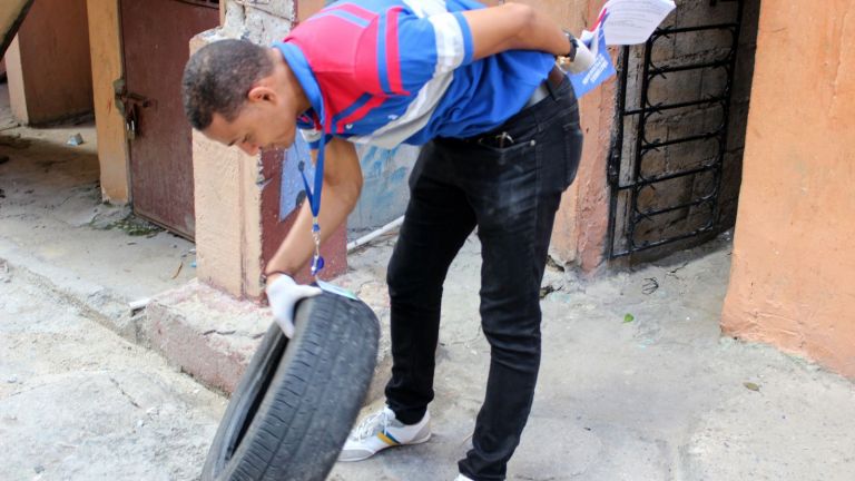 Campaña contra el dengue.