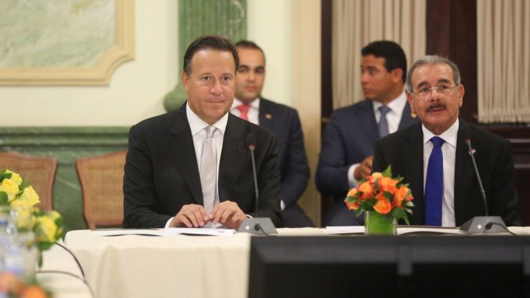 Danilo Medina y el presidente de Panamá, Juan Carlos Varela