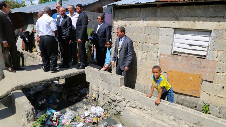 Danilo Medina en una cañada