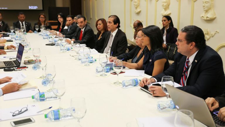 Gustavo Montalvo encabeza reunión con pequeños empresarios