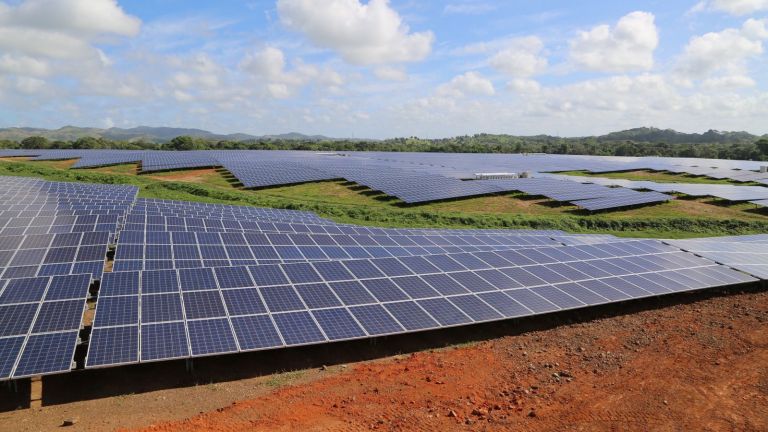 Parque de energía "Monte Plata Solar"