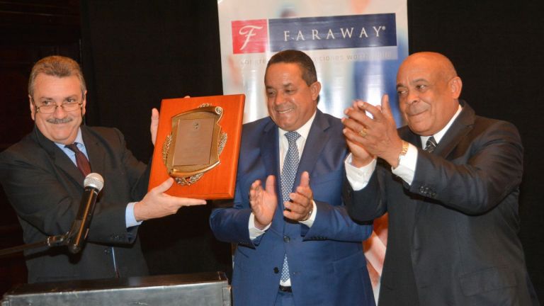 Director del IAD, Emilio Toribio Olivo recibe reconocimiento