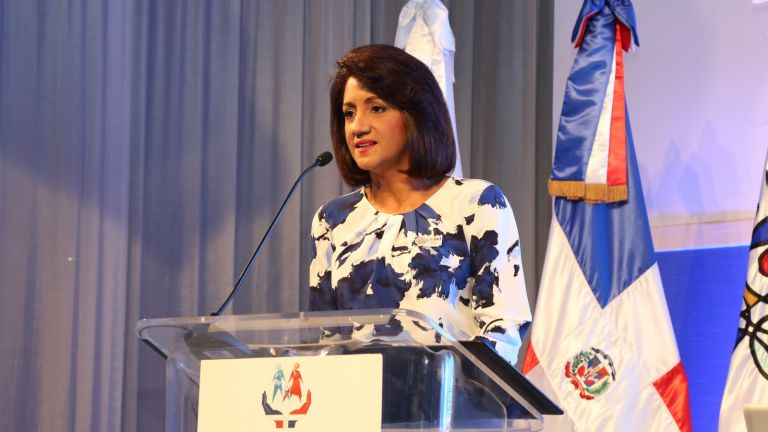 Primera Dama Cándida Montilla de Medina