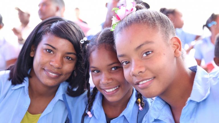 Jóvenes estudiantes de Escuela la Rancha 