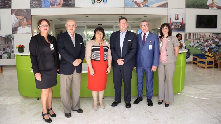 Carlos Duboy en visita al CAID, un proyecto digno de admirar y replicar en países de América