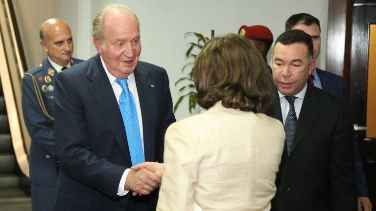 Rey Juan Carlos llegando al país