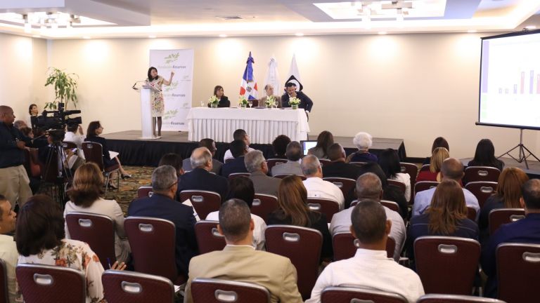 El acceso al crédito por parte de microempresarias y microempresarios contribuye a su bienestar y de sus hogares.