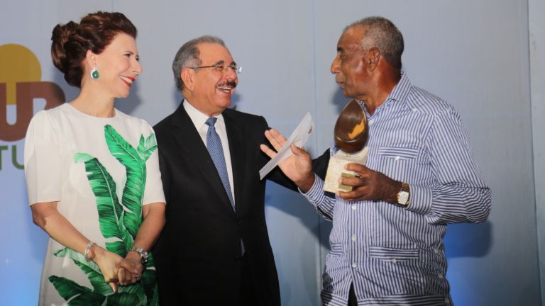 Sur Futuro entrega premio Ecológico a la Siembra de Agua