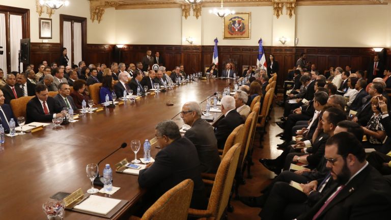 Con el Sistema de Metas Presidenciales se estableció una cadena de resCon el Sistema de Metas Presidenciales se estableció una cadena de responsabilidad y transparencia.ponsabilidad y transparencia.