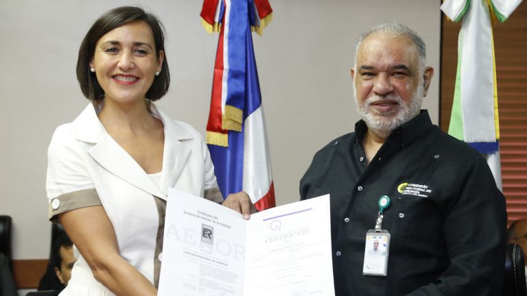 La Comisión Nacional de Energía (CNE), fue certificada bajo la nueva versión de la norma ISO9001:2015. 