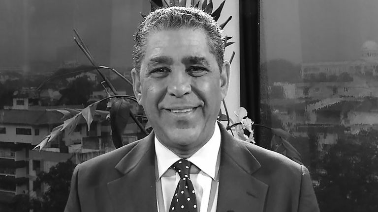 Adriano Espaillat, congresista electo EU: “No beber y guiar; no chatear mientras mAdriano Espaillat, congresista electo EU: “No beber y guiar; no chatear mientras manejas” anejas” 