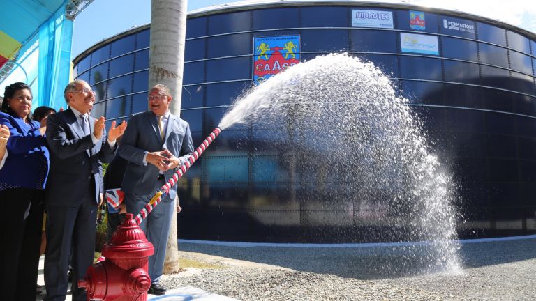 Un millón 450 mil personas serán beneficiadas con Acueducto Oriental; Danilo entrega obras