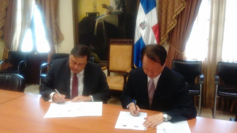 Taiwán donó RD$4.6 millones para afectados por lluvias en el país