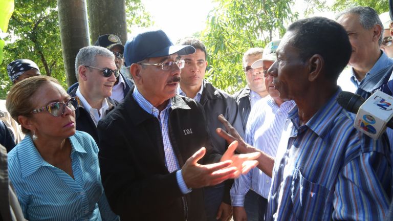 Danilo garantiza gobierno auxiliará a todos los dominicanos afectados por las lluvias
