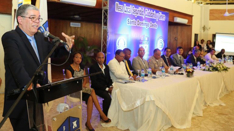 Sectores sociales y Gobierno integran Mesa de Seguridad y Género de Santo Domingo Oeste