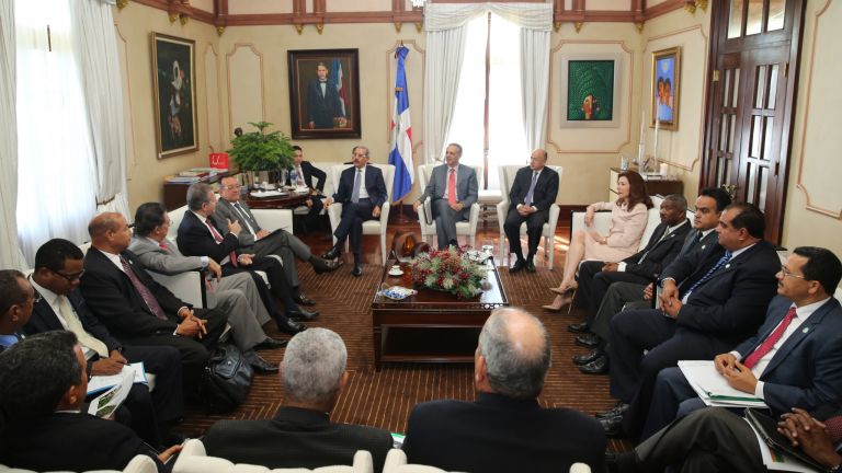 Presidente Danilo Medina encabeza reunión