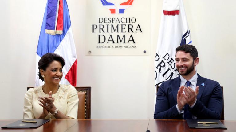 Firma de acuerdos del Despacho de la Primera Dama