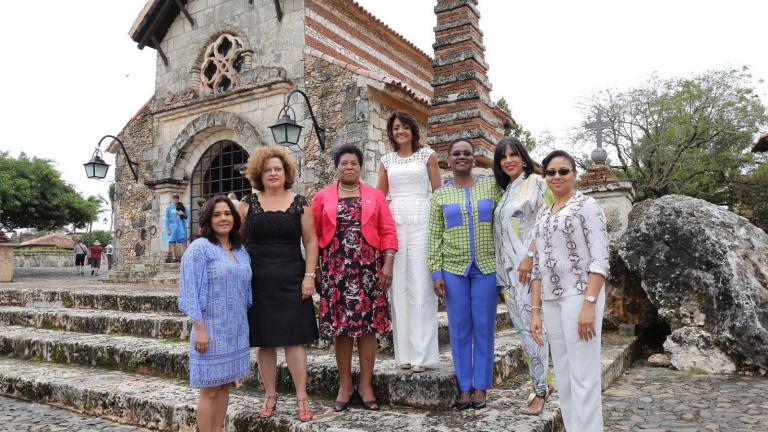 Primeras Damas en V Cumbre Celac RD