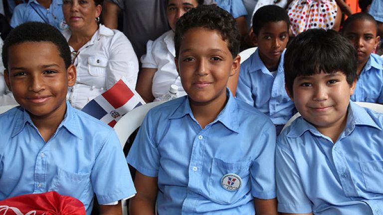 Jóvenes de la Tanda Extendida de escuela en Dajabón 